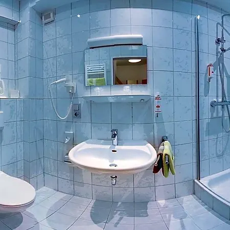 호텔 Vakantiehotel Der Brabander 4*